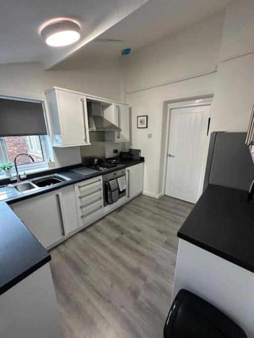 Blossom Holiday Lets - 3 Bed Bensham Apartment Gateshead Buitenkant foto
